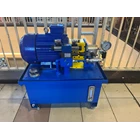 Power pack hidrolik / mesin press / kapasitas 60 liter / tekanan 180 bar / electrik motor 7 hp / pompa 12 cc/ solenoid valve / hand valve 2